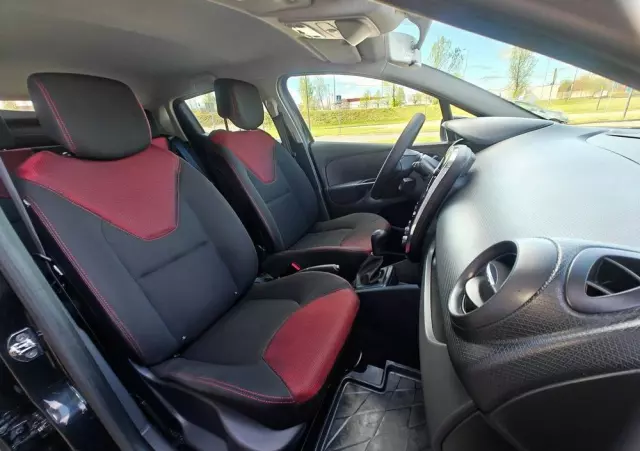 RENAULT Clio 1.2 16V 75 LIMITED