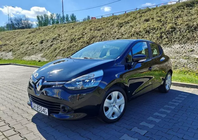 RENAULT Clio 1.2 16V 75 LIMITED