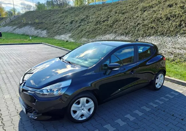 RENAULT Clio 1.2 16V 75 LIMITED