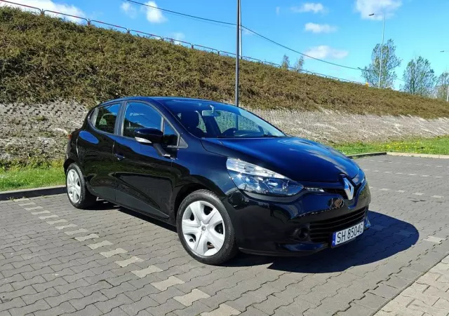 RENAULT Clio 1.2 16V 75 LIMITED