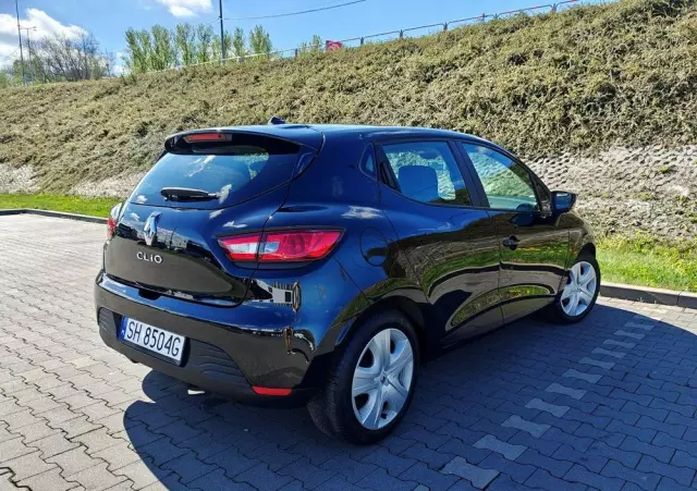 RENAULT Clio 1.2 16V 75 LIMITED