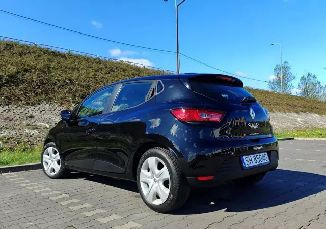 RENAULT Clio 1.2 16V 75 LIMITED