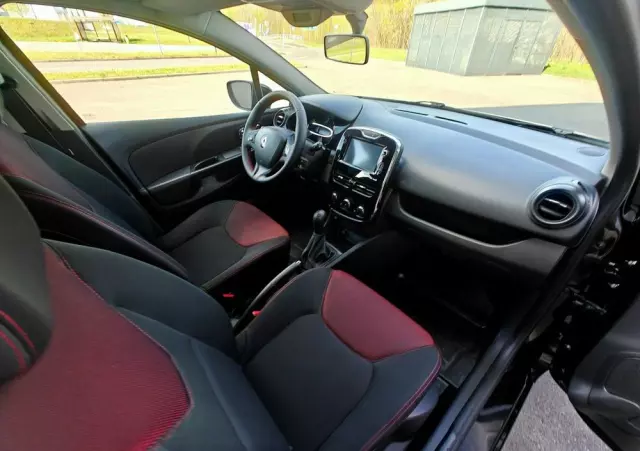 RENAULT Clio 1.2 16V 75 LIMITED