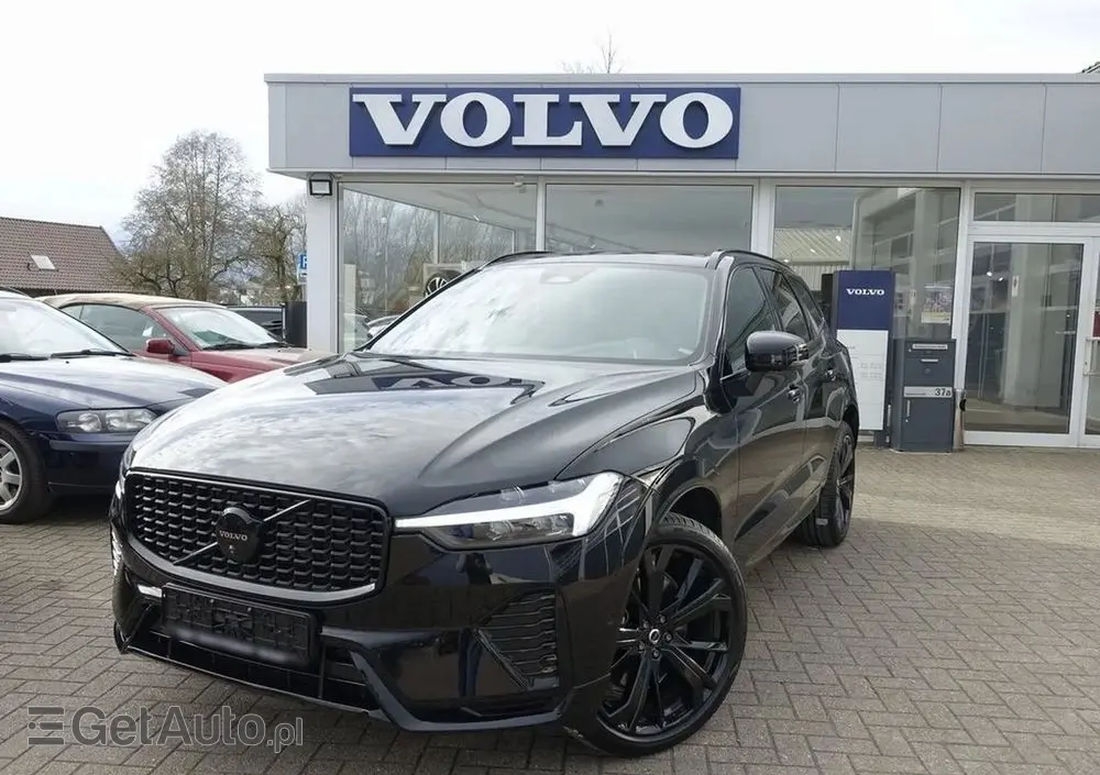 VOLVO XC 60 B5 B AWD Plus Black Edition
