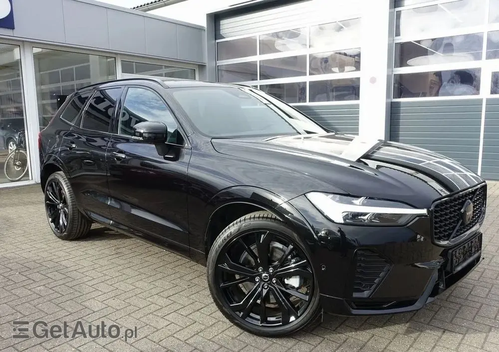 VOLVO XC 60 B5 B AWD Plus Black Edition