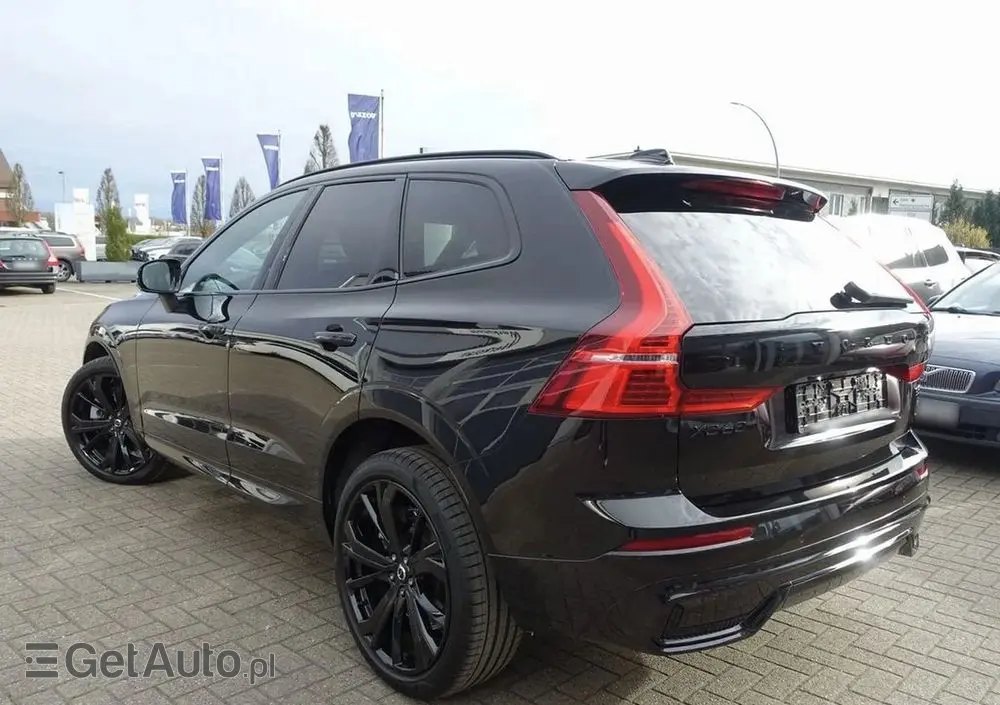 VOLVO XC 60 B5 B AWD Plus Black Edition