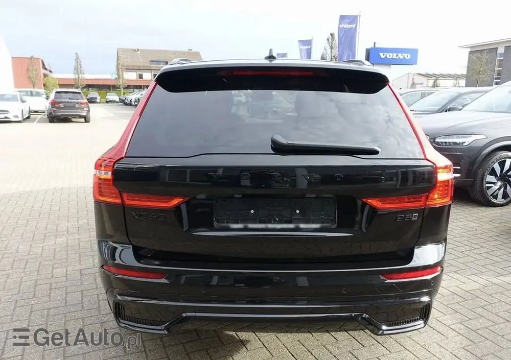 VOLVO XC 60 B5 B AWD Plus Black Edition