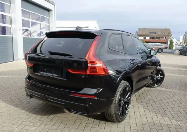 VOLVO XC 60 B5 B AWD Plus Black Edition