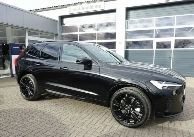 VOLVO XC 60 B5 B AWD Plus Black Edition