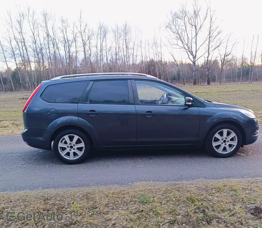 FORD Focus 1.6 Duratec 16V (100 KM) MT