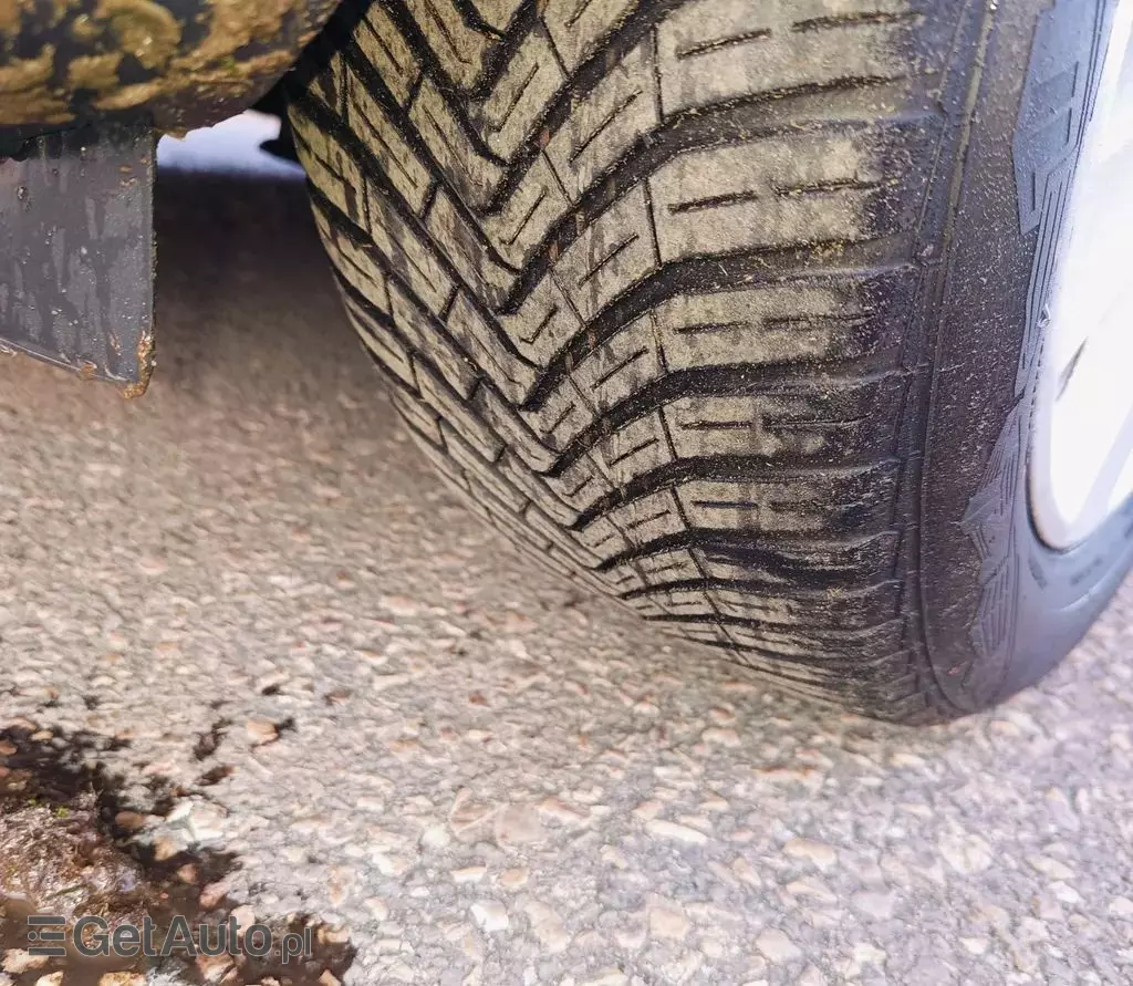 FORD Focus 1.6 Duratec 16V (100 KM) MT