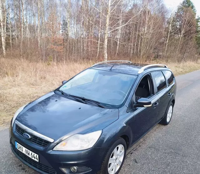 FORD Focus 1.6 Duratec 16V (100 KM) MT
