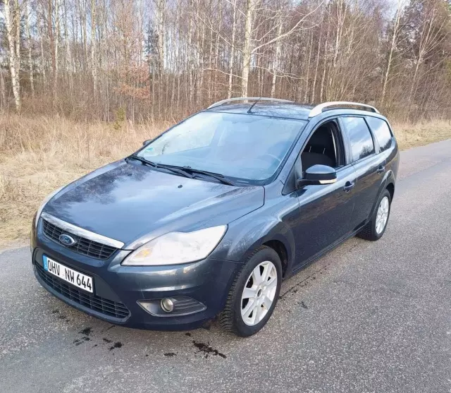 FORD Focus 1.6 Duratec 16V (100 KM) MT