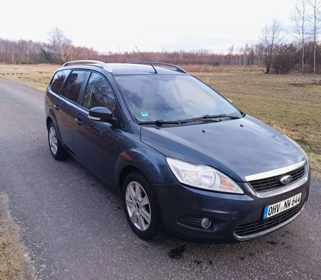 FORD Focus 1.6 Duratec 16V (100 KM) MT