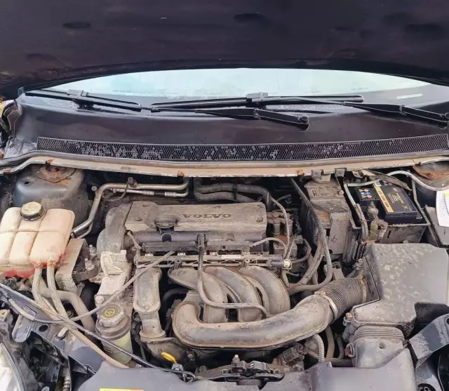 FORD Focus 1.6 Duratec 16V (100 KM) MT