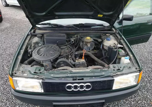 AUDI 80 