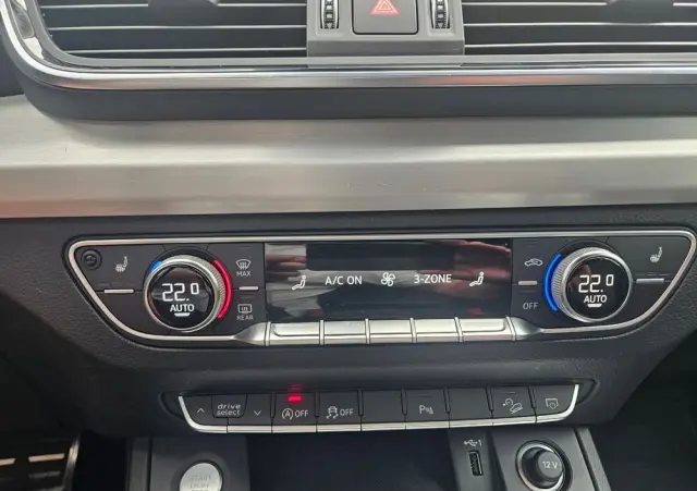 AUDI Q5 45 TFSI quattro S tronic S line