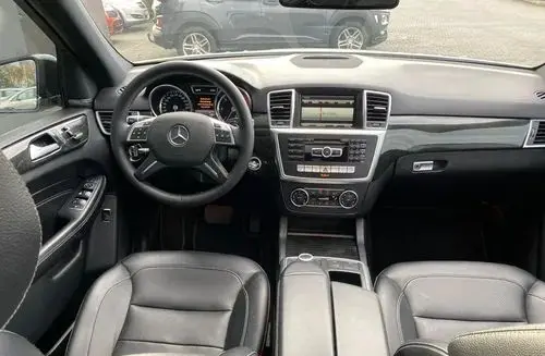 MERCEDES-BENZ ML 