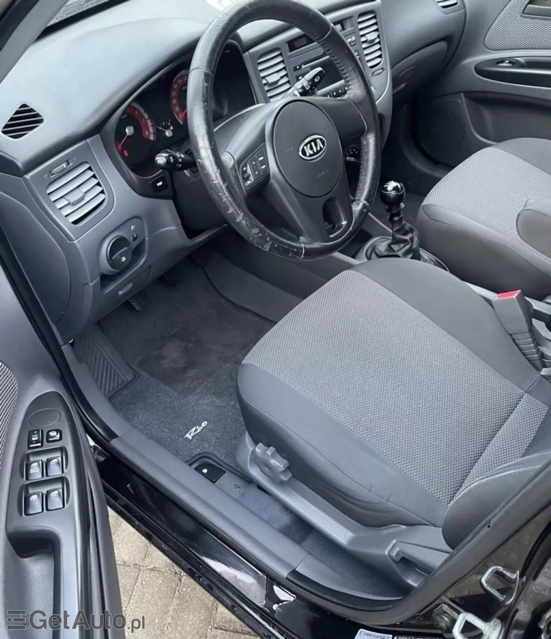 KIA Rio 1.4 i 16V (97 KM)