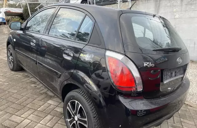 KIA Rio 1.4 i 16V (97 KM)