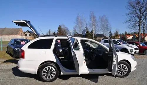 SKODA Octavia 