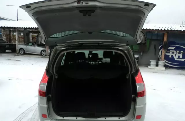 RENAULT Grand Scenic 