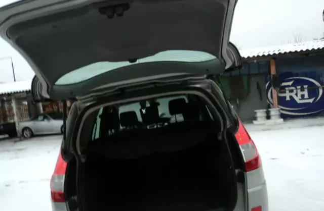 RENAULT Grand Scenic 