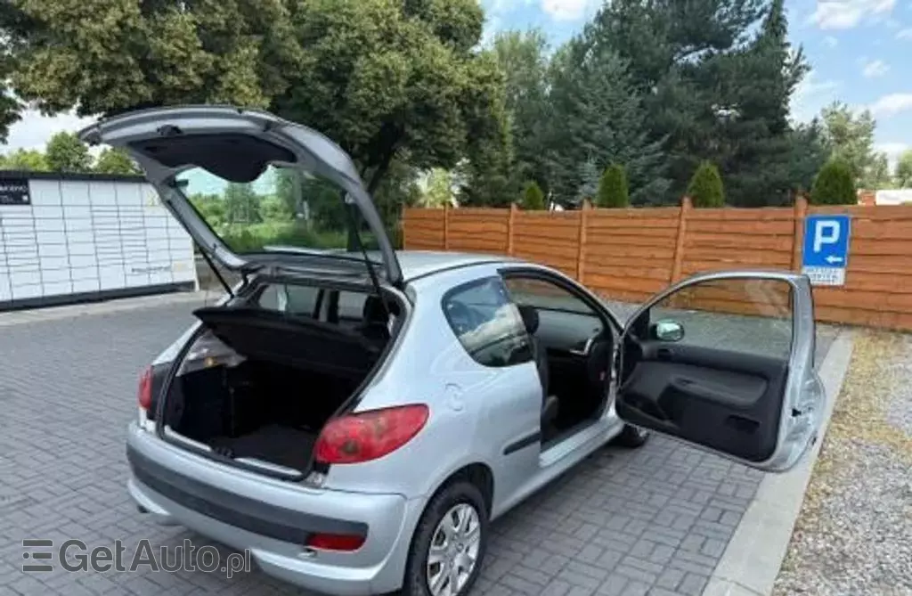 PEUGEOT 206 