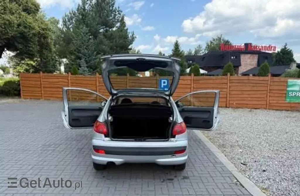 PEUGEOT 206 