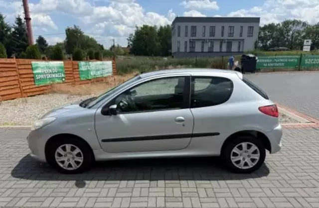 PEUGEOT 206 