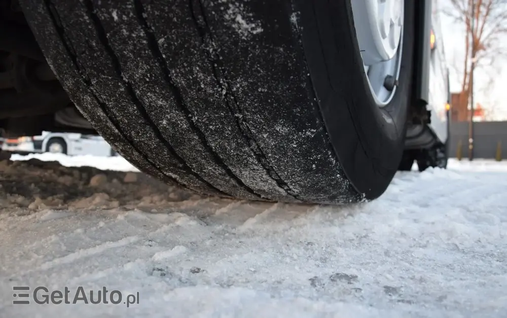 VOLVO FH500 / I-SAVE / EURO 6 / KLIMATYZACJA POSTOJOWA / ACC / LEDY / 2 ZBIORNIKI / FULL SPILERY / SERWISOWANY / SPROWADZONY 