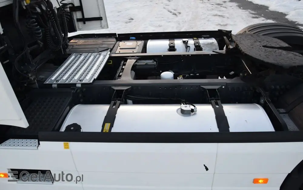 VOLVO FH500 / I-SAVE / EURO 6 / KLIMATYZACJA POSTOJOWA / ACC / LEDY / 2 ZBIORNIKI / FULL SPILERY / SERWISOWANY / SPROWADZONY 