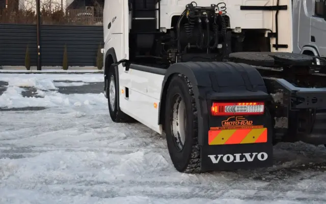 VOLVO FH500 / I-SAVE / EURO 6 / KLIMATYZACJA POSTOJOWA / ACC / LEDY / 2 ZBIORNIKI / FULL SPILERY / SERWISOWANY / SPROWADZONY 