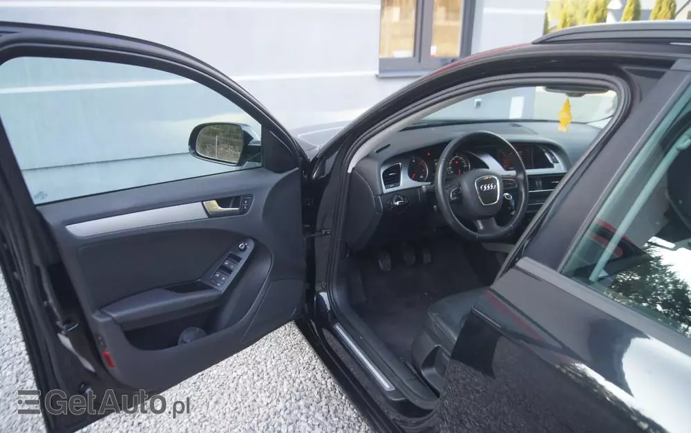 AUDI A4 Avant 2.0 TDI e DPF S line Sportpaket