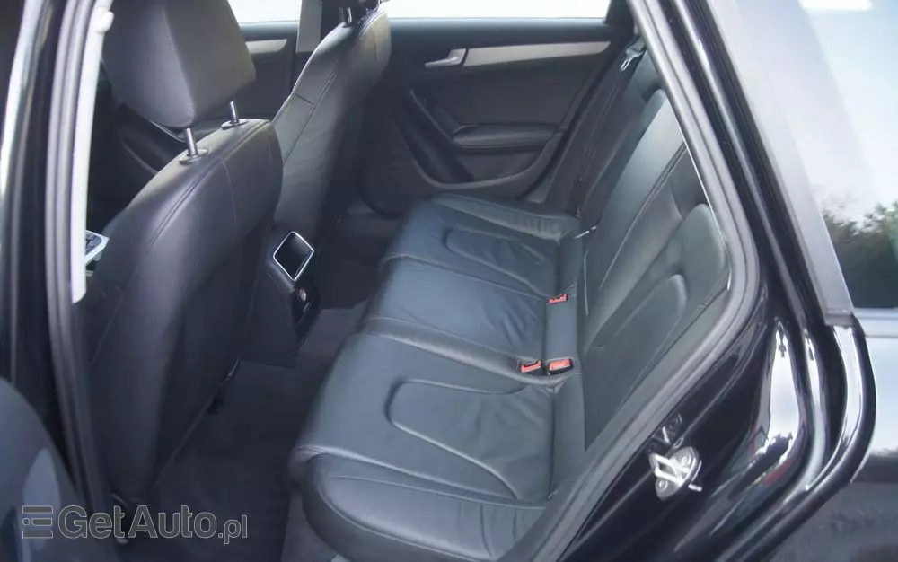 AUDI A4 Avant 2.0 TDI e DPF S line Sportpaket