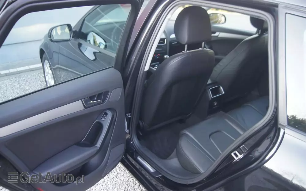 AUDI A4 Avant 2.0 TDI e DPF S line Sportpaket