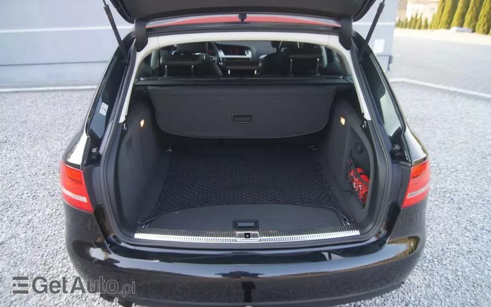 AUDI A4 Avant 2.0 TDI e DPF S line Sportpaket