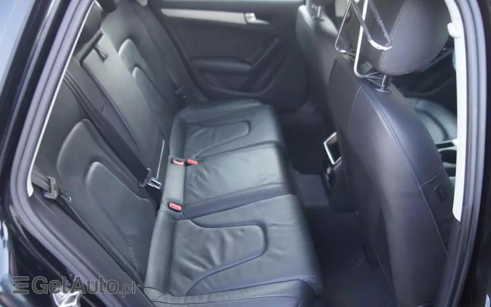 AUDI A4 Avant 2.0 TDI e DPF S line Sportpaket