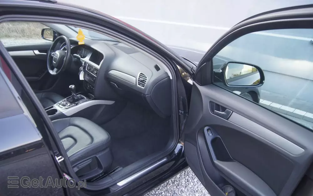 AUDI A4 Avant 2.0 TDI e DPF S line Sportpaket