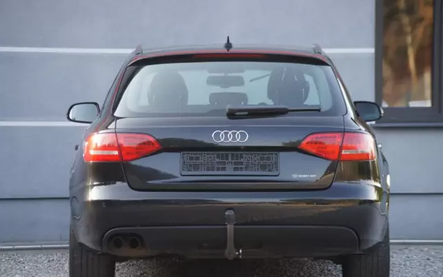 AUDI A4 Avant 2.0 TDI e DPF S line Sportpaket