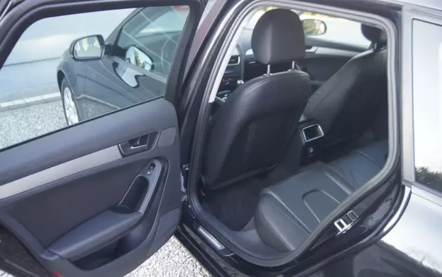 AUDI A4 Avant 2.0 TDI e DPF S line Sportpaket