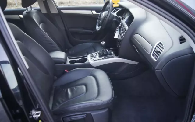 AUDI A4 Avant 2.0 TDI e DPF S line Sportpaket