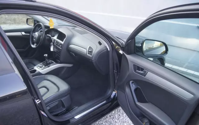 AUDI A4 Avant 2.0 TDI e DPF S line Sportpaket