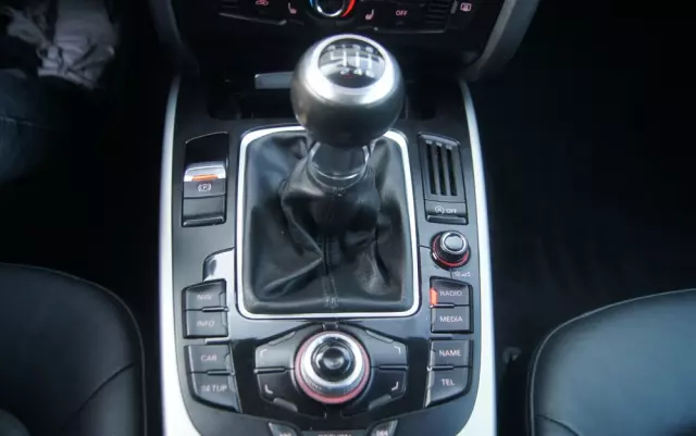 AUDI A4 Avant 2.0 TDI e DPF S line Sportpaket