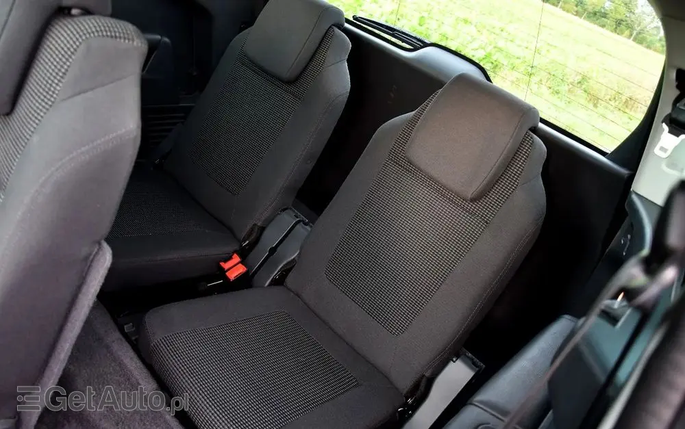 PEUGEOT 5008 HDI FAP 160 Automatik Allure