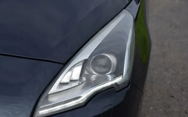 PEUGEOT 5008 HDI FAP 160 Automatik Allure