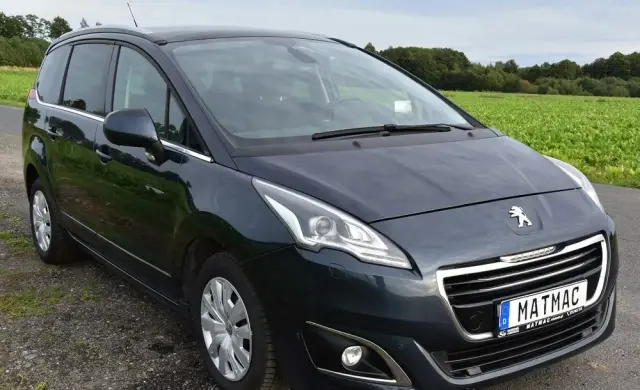 PEUGEOT 5008 HDI FAP 160 Automatik Allure