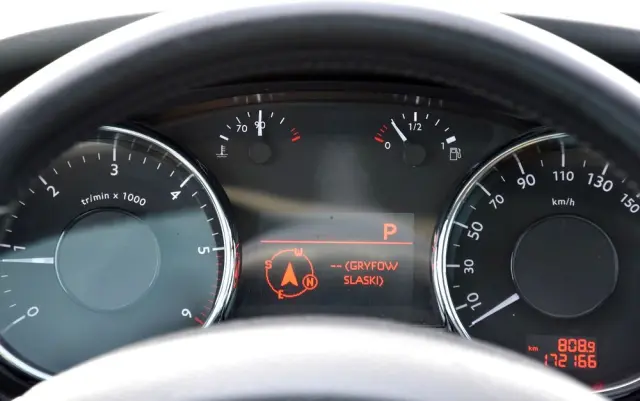 PEUGEOT 5008 HDI FAP 160 Automatik Allure