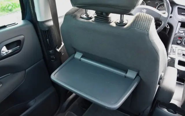 PEUGEOT 5008 HDI FAP 160 Automatik Allure