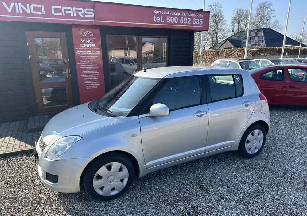 SUZUKI Swift 